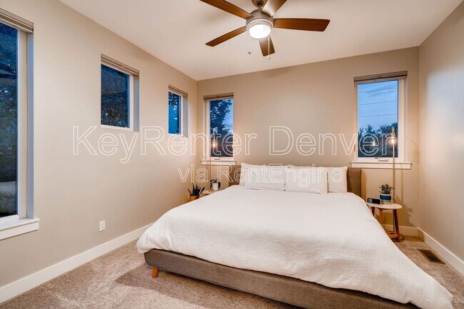 Building Photo - 3870 Shoshone St