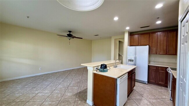 Building Photo - 2079 Cypress Bay Blvd