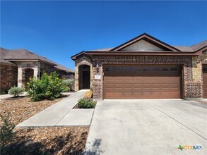 Building Photo - 1115 Creekside Orchard