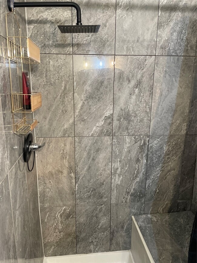 Building Photo - 1214 42nd St