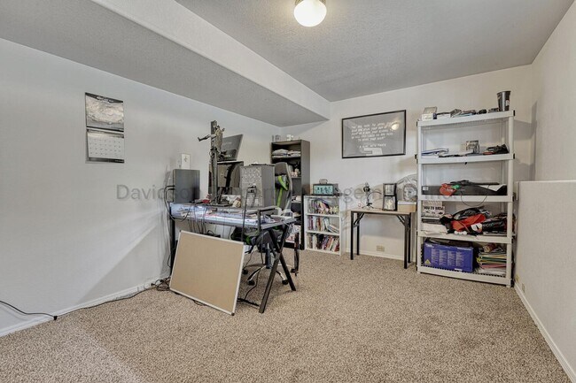 Building Photo - 1524 Shane Cir