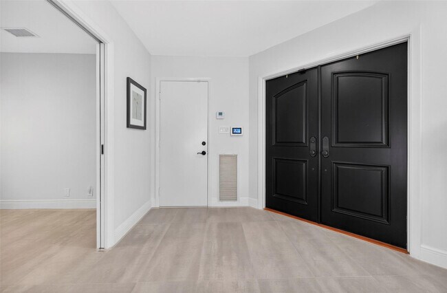 Building Photo - 1505 SE 11th St