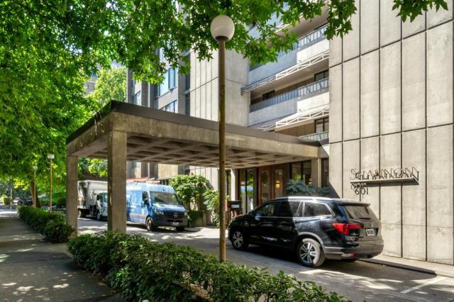 Building Photo - 1 bedroom in Seattle WA 98102