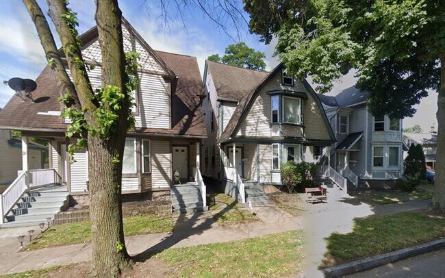 Primary Photo - 9 Pearl St