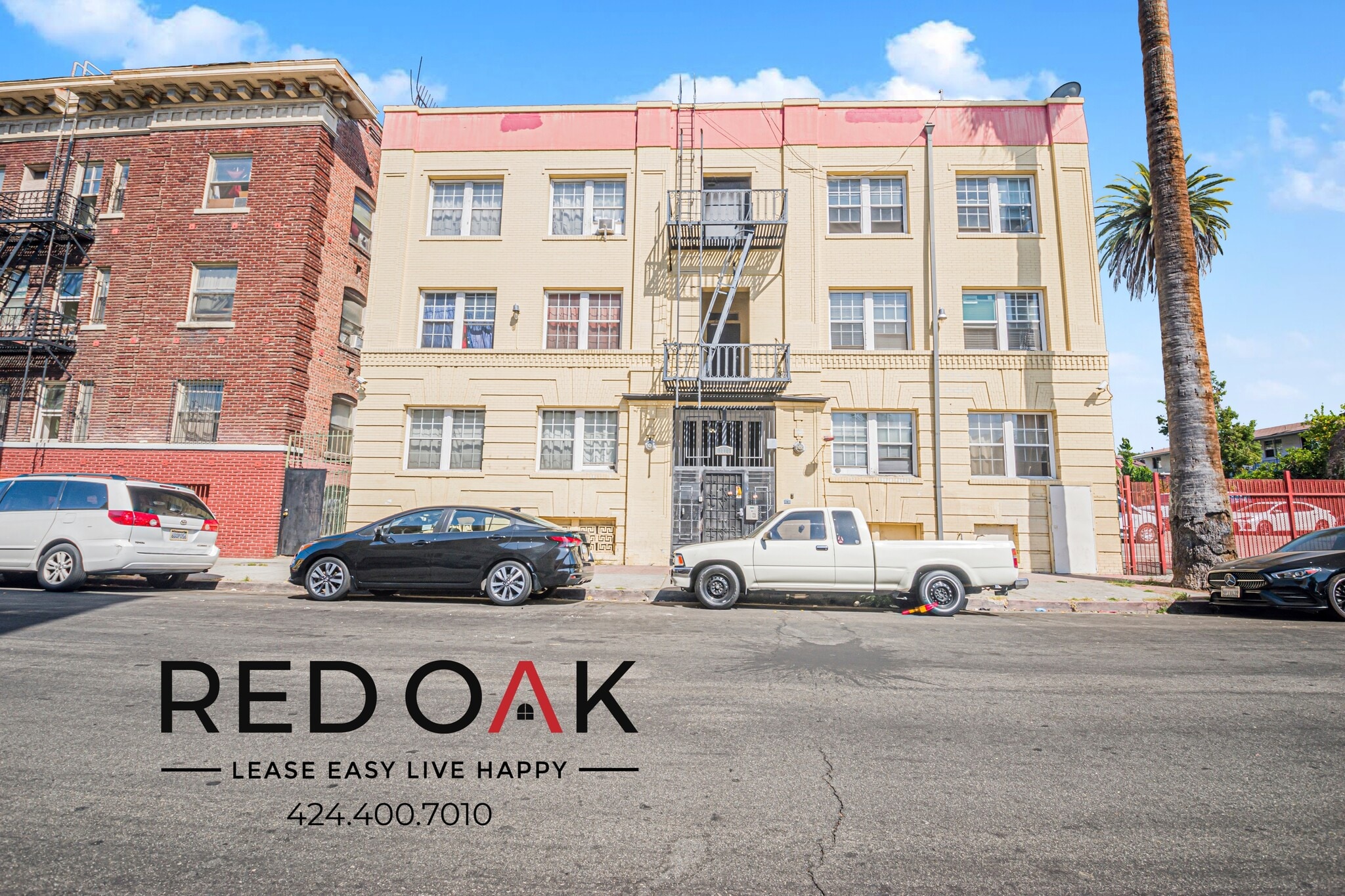 Building Photo - 1110 S Lake St