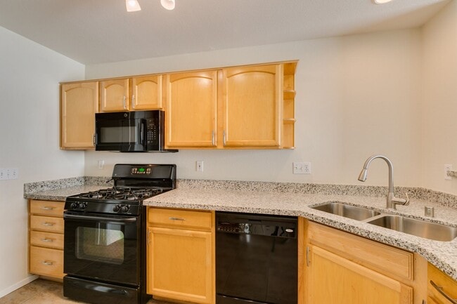 Building Photo - Coming Soon!! 3 Bedroom 2.5 Bathroom Townh...