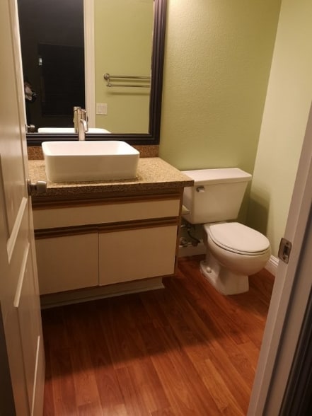 Building Photo - 10 Remington