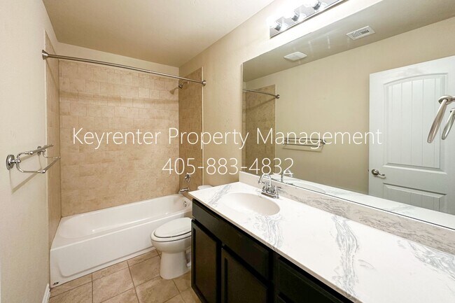 Building Photo - Stunning 5BD, 2 1/2 BTH Home Seconds away from John Kilpatrick Turnpike in YUKON!