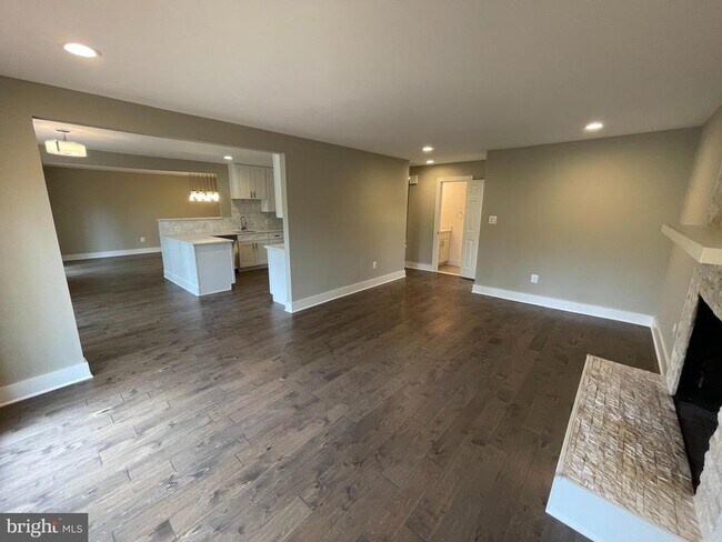 Building Photo - 3428 Reedy Dr