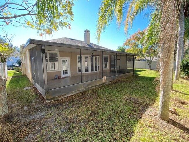 Building Photo - 10885 Piping Rock Cir
