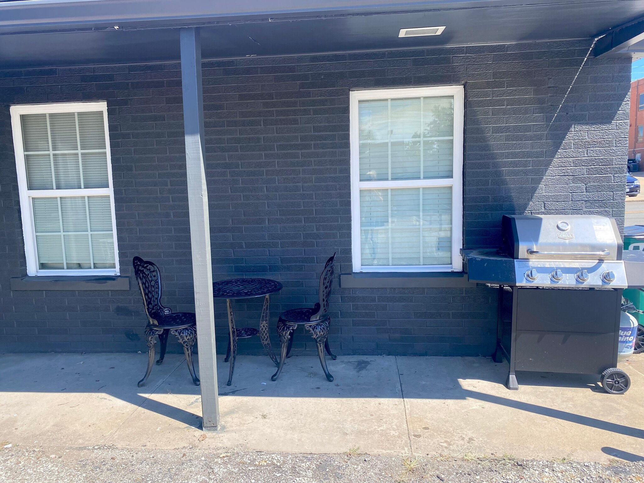 Building Photo - 101 S Buchanan St