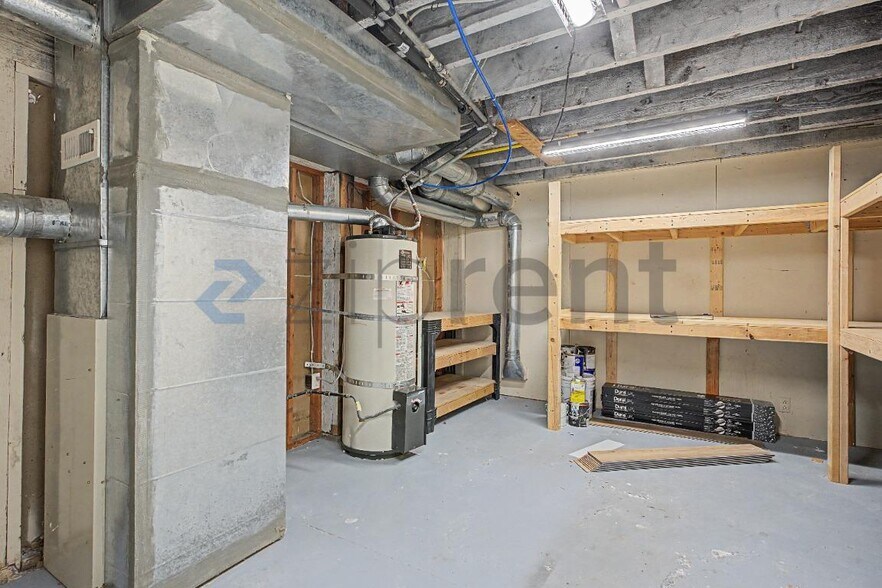 Building Photo - Unit