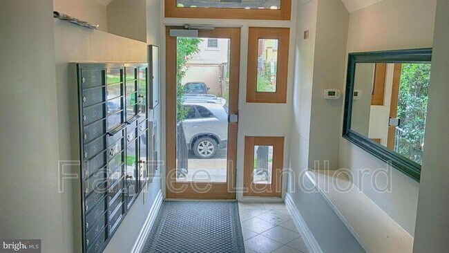 Building Photo - 3534 10th St NW