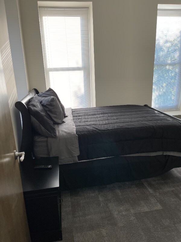 Building Photo - 1417 W9th St