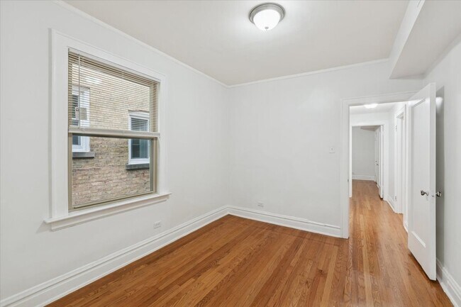 Building Photo - 5412 N Kimball Ave