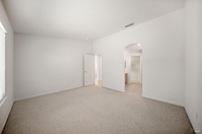 Building Photo - 332 Watson Hollow Dr