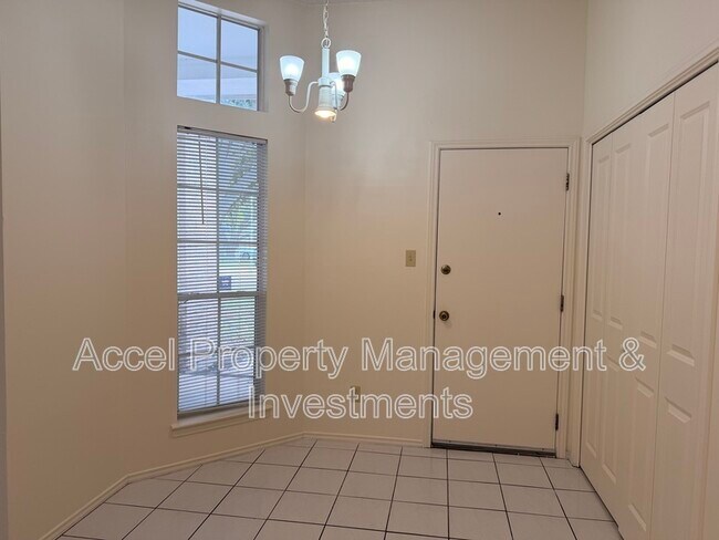 Building Photo - 6617 N 40th St