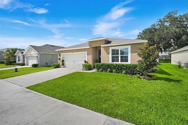 Building Photo - 5457 Hayloft Dr