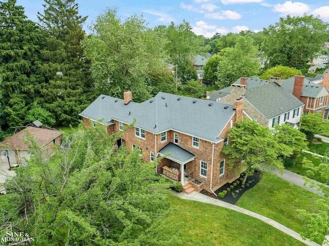 Building Photo - 276 Lewiston Rd