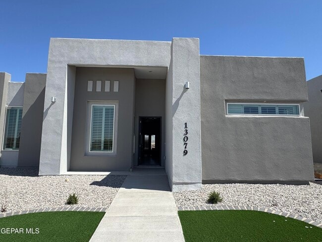 Primary Photo - 13079 Emerald Hls Ave