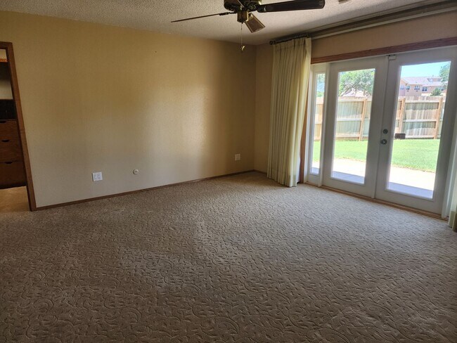 Building Photo - 516 Diamondhead Dr