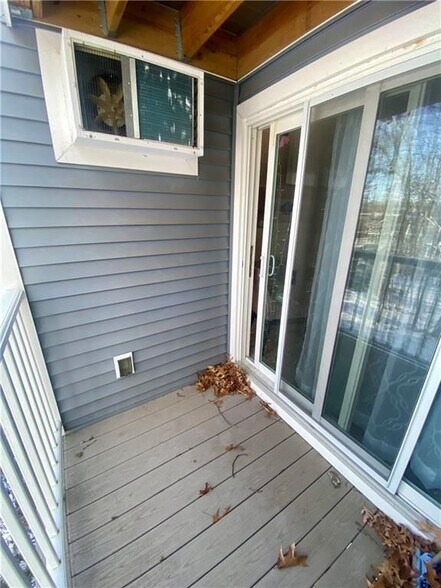 Building Photo - 7 Wake Robin Rd