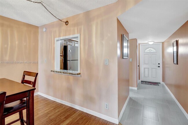 Building Photo - 8980 S Hollybrook Blvd