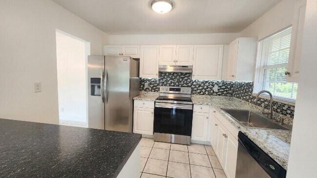 Building Photo - 517 Dotterel Rd