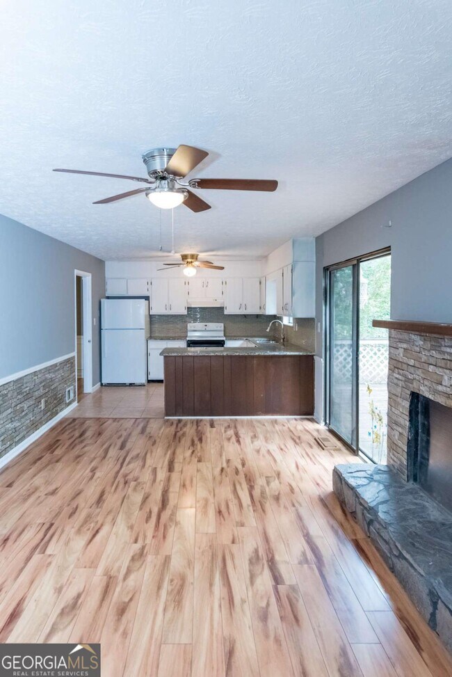 Building Photo - 2275 Camden Ct