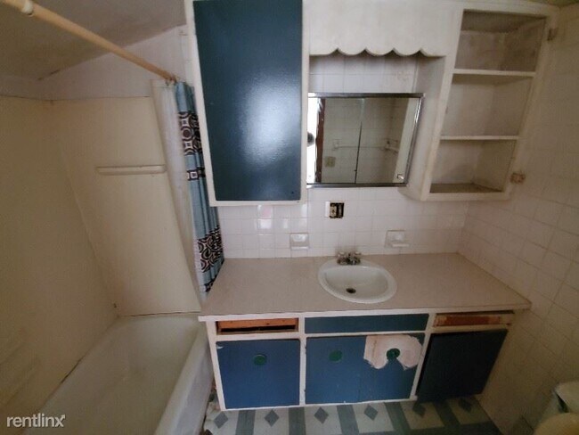 Building Photo - 2 br, 1 bath House - 907 Prairie Street