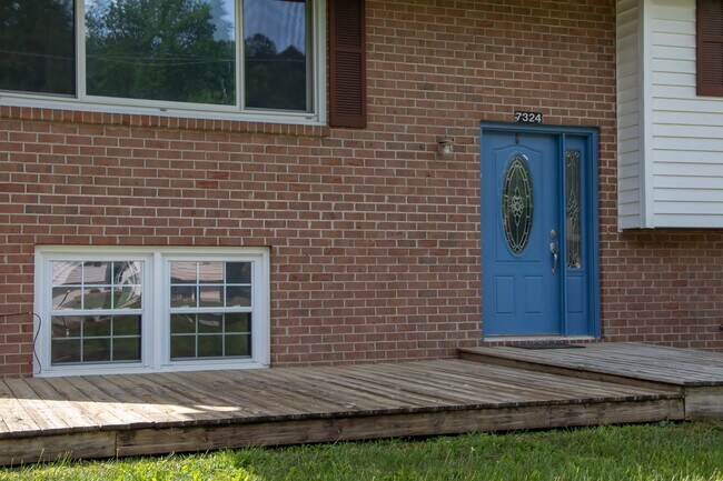 Building Photo - ONE YEAR LEASE WITH POSSIBLE LEASE PURCHAS...