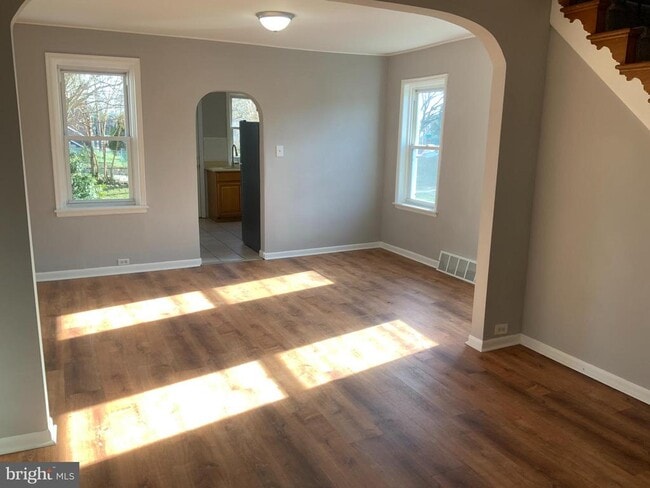 Building Photo - 254 Cedar Ave