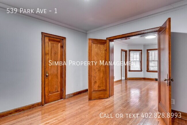Building Photo - 539 Park Ave
