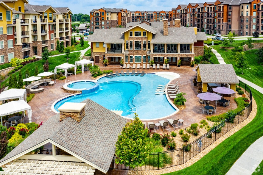 Building Photo - WaterCrest at City Center
