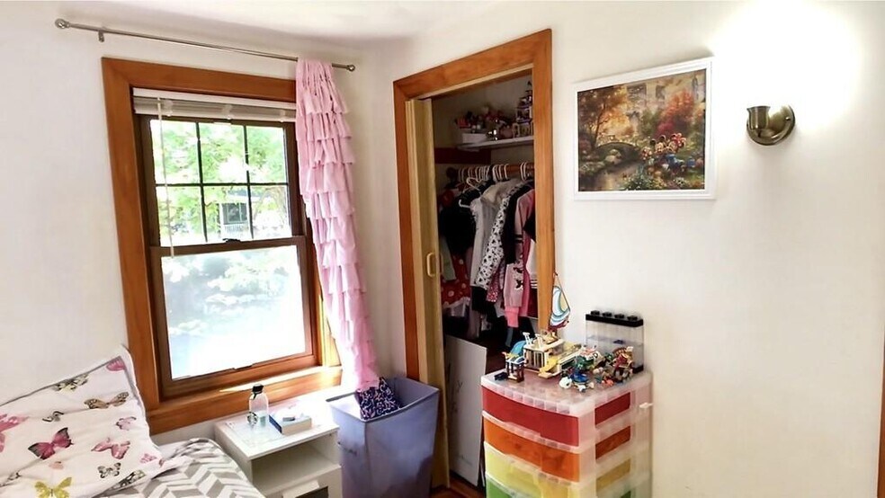 Building Photo - 8 Dunedin Rd