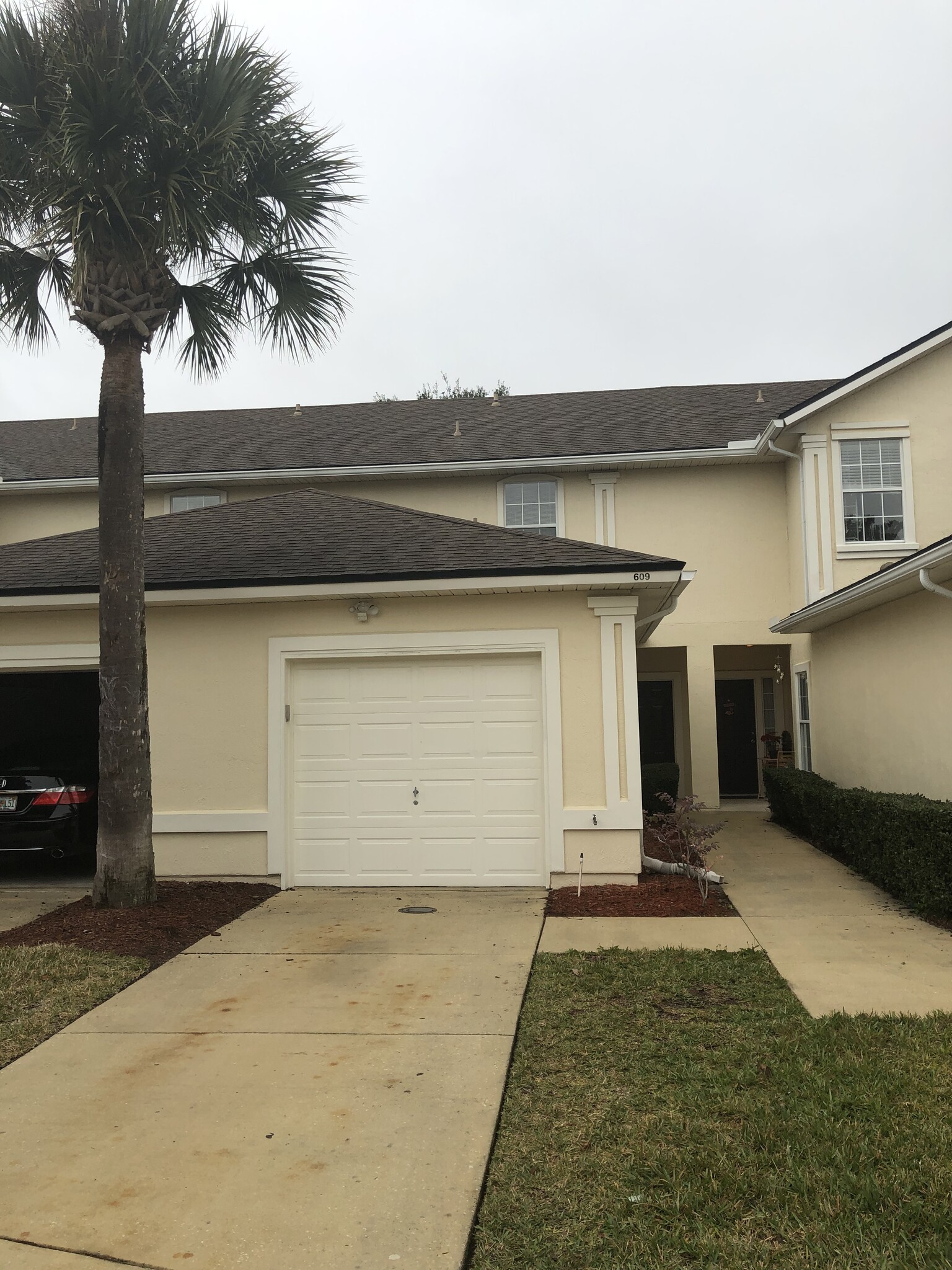 Building Photo - 609 Southbranch Dr