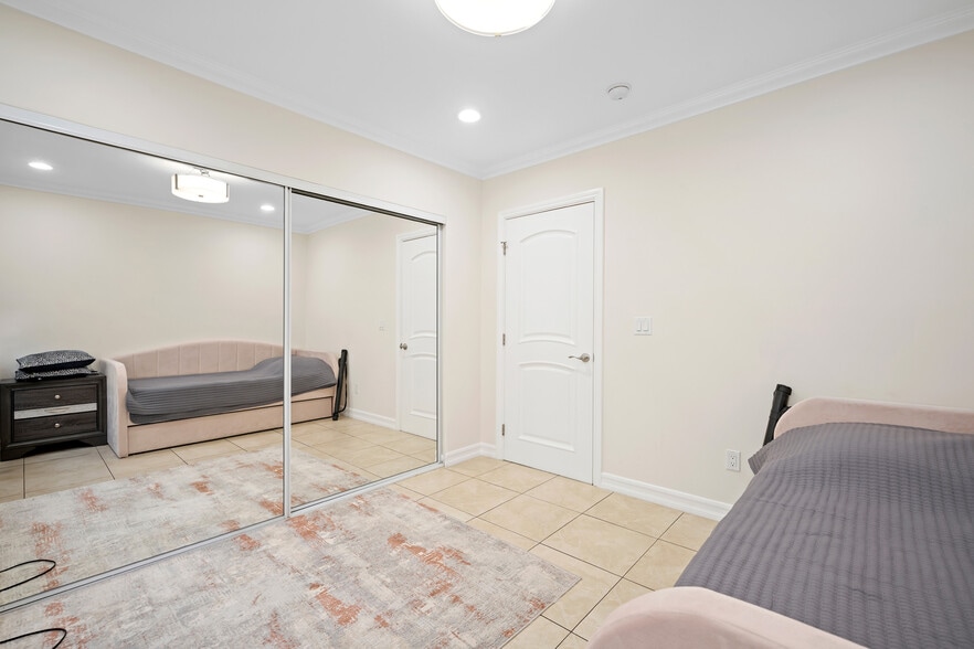 Building Photo - 1520 Orange Grove Ave