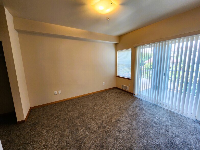 Building Photo - 263 W Bakerview Rd