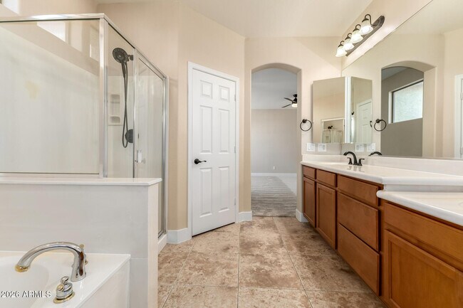 Building Photo - 10625 E Knowles Ave