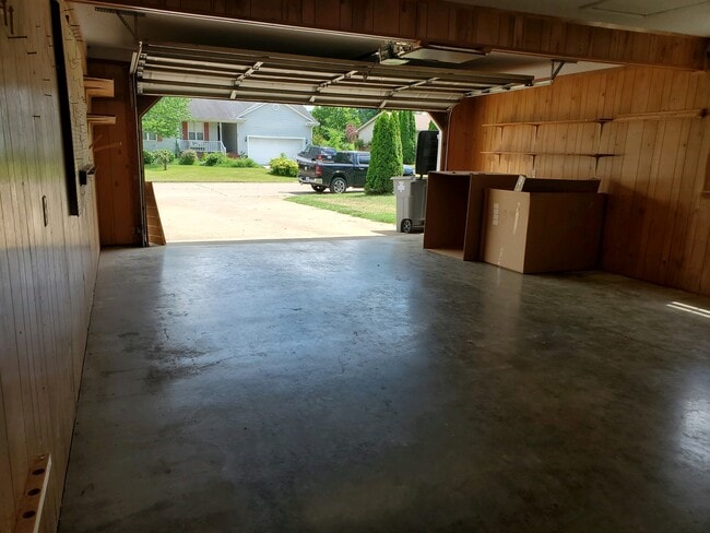 Building Photo - 38 Cambridge Dr