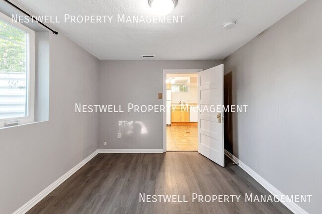 Building Photo - 1160 E 500 S