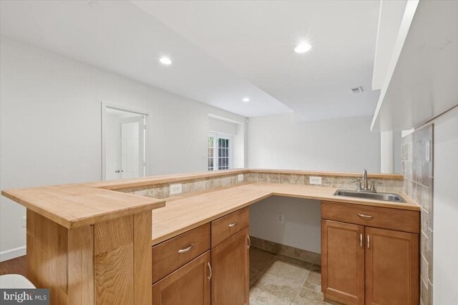 Building Photo - 20242 Hidden Creek Ct