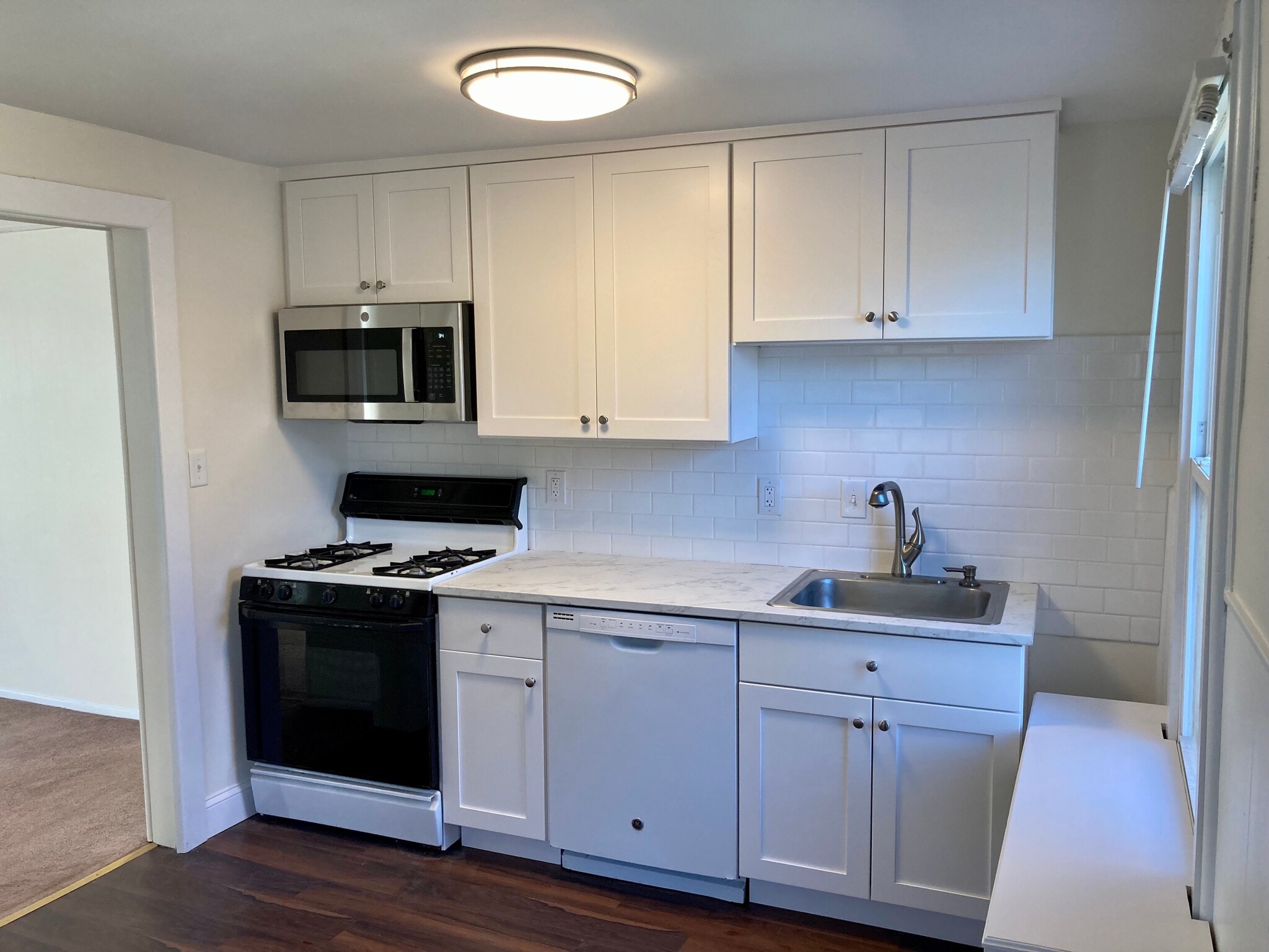 Building Photo - 502 Bell Rd