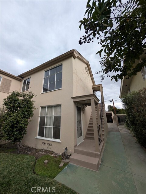 Building Photo - 610 Sunset Blvd