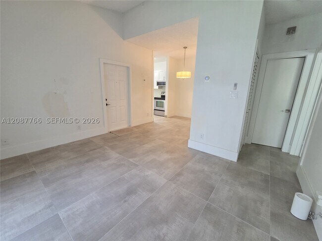 Building Photo - 671 Cypress Lake Blvd