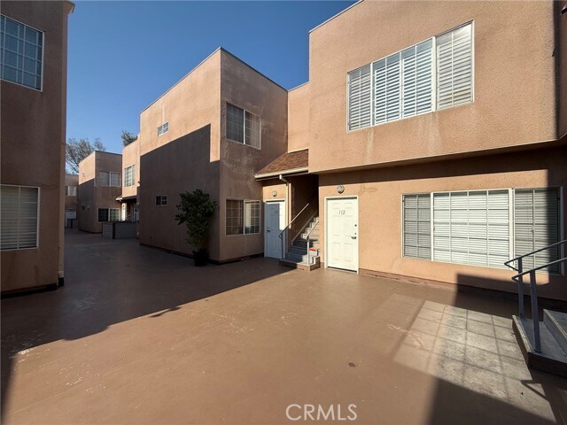 Building Photo - 5620 Yolanda Ave
