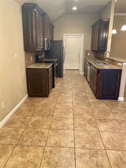 Building Photo - 740 Westgate Dr