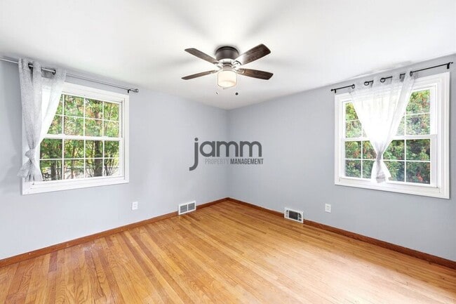 Building Photo - 8983 Highland Dr