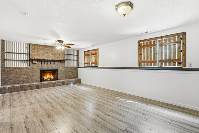 Building Photo - $2,040.95, 3-bed, 2-bathroom located in Colorado Springs with a large backyard