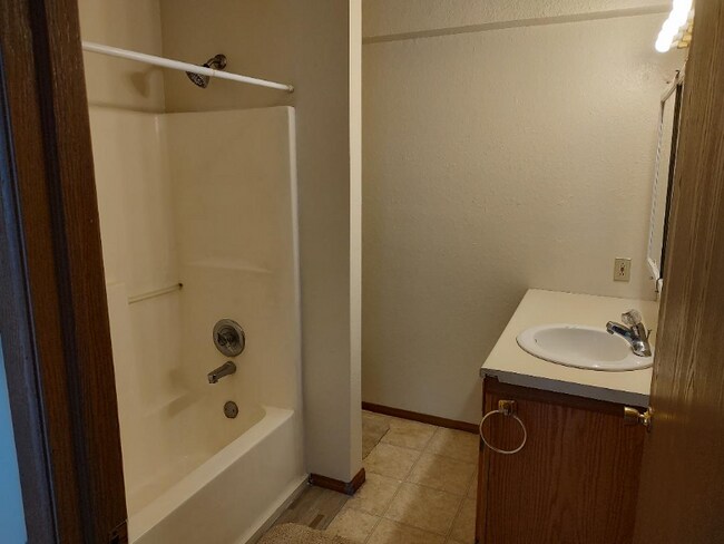 Building Photo - 109 S Lane St